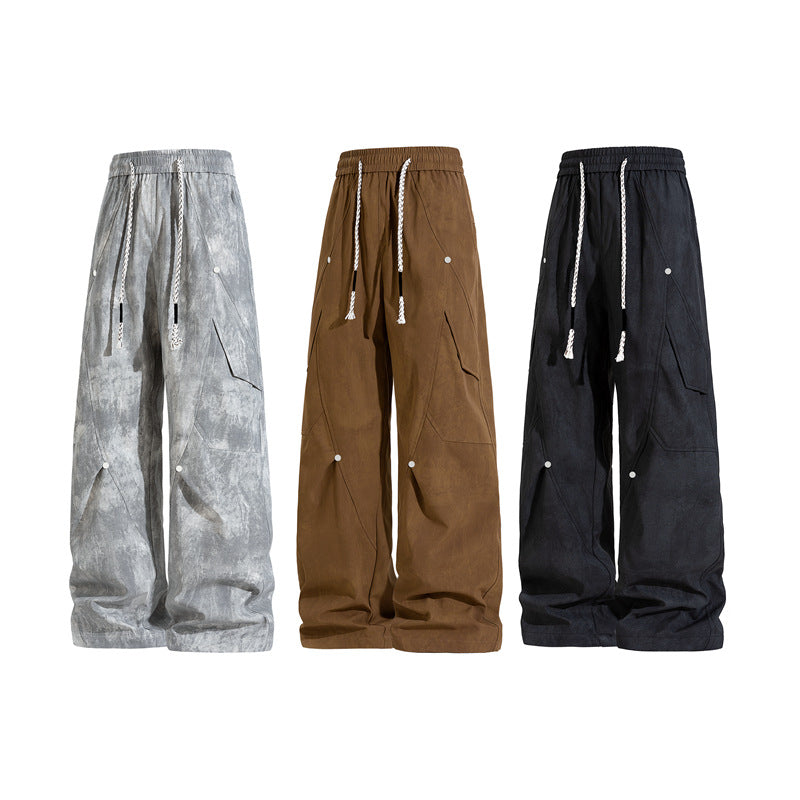 Fashionable women's cargo pants with elastic waist and deep pockets Lune London
