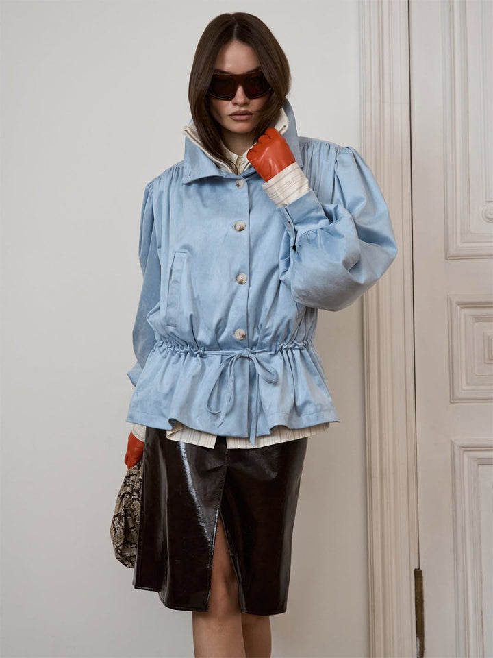 Women's short jacket with voluminous sleeves, drawstring waistband, and stand-up collar Amarae