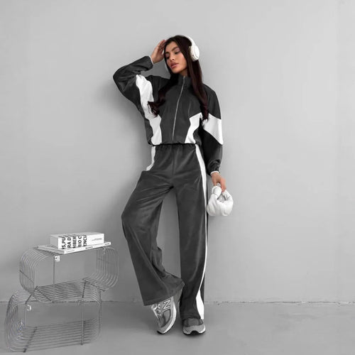 Women's Sport Velvet Jogging Set with Zip and Side Stripes Amarae