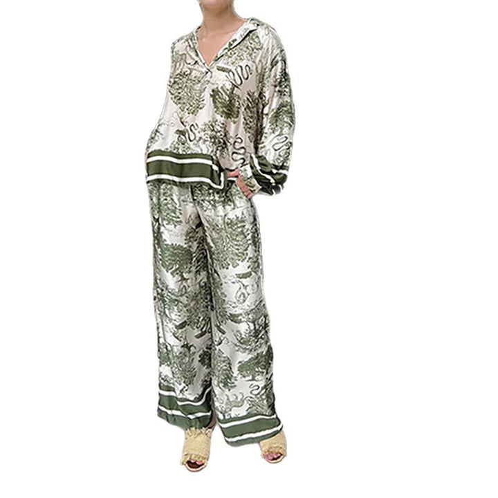 Top en soie élégant pour femmes avec coupe décontractée et pantalon assorti Chic & Stil