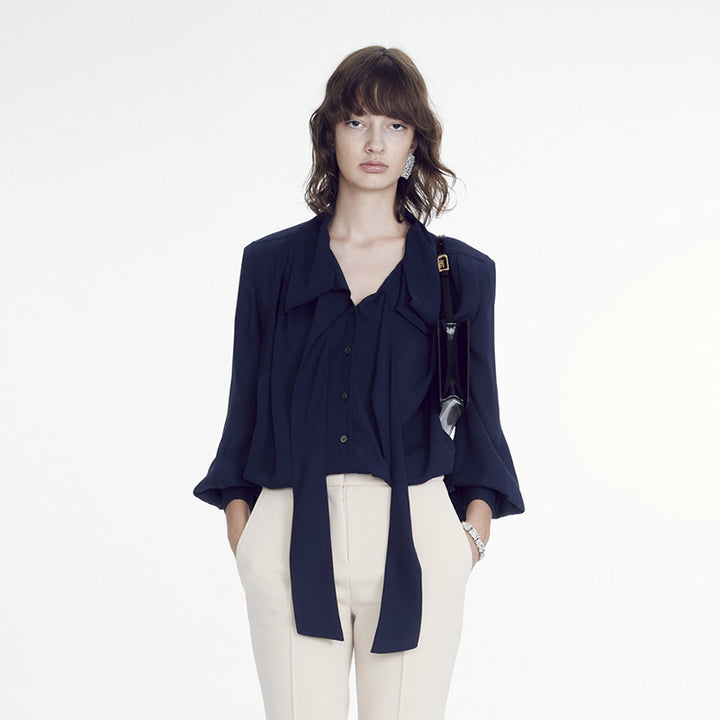 Blouse élégante pour femmes avec ceinture à nouer Chic & Stil