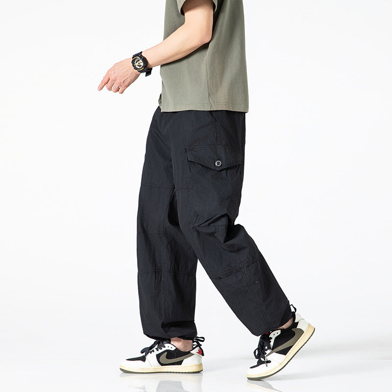 Comfortable cargo pants for men with practical pockets Lune London