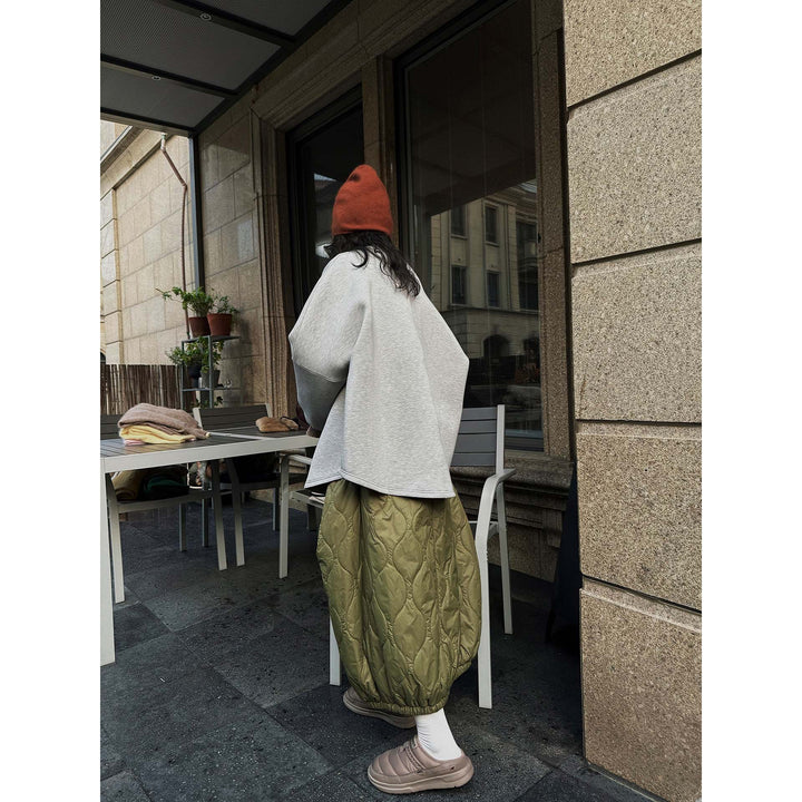 Women's Loose Sweatshirt with Voluminous Balloon Sleeves and Round Neck