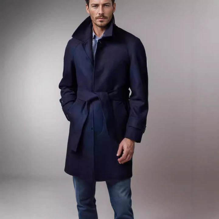 Elegant and fitted trench coat for men in high-quality wool Lune London