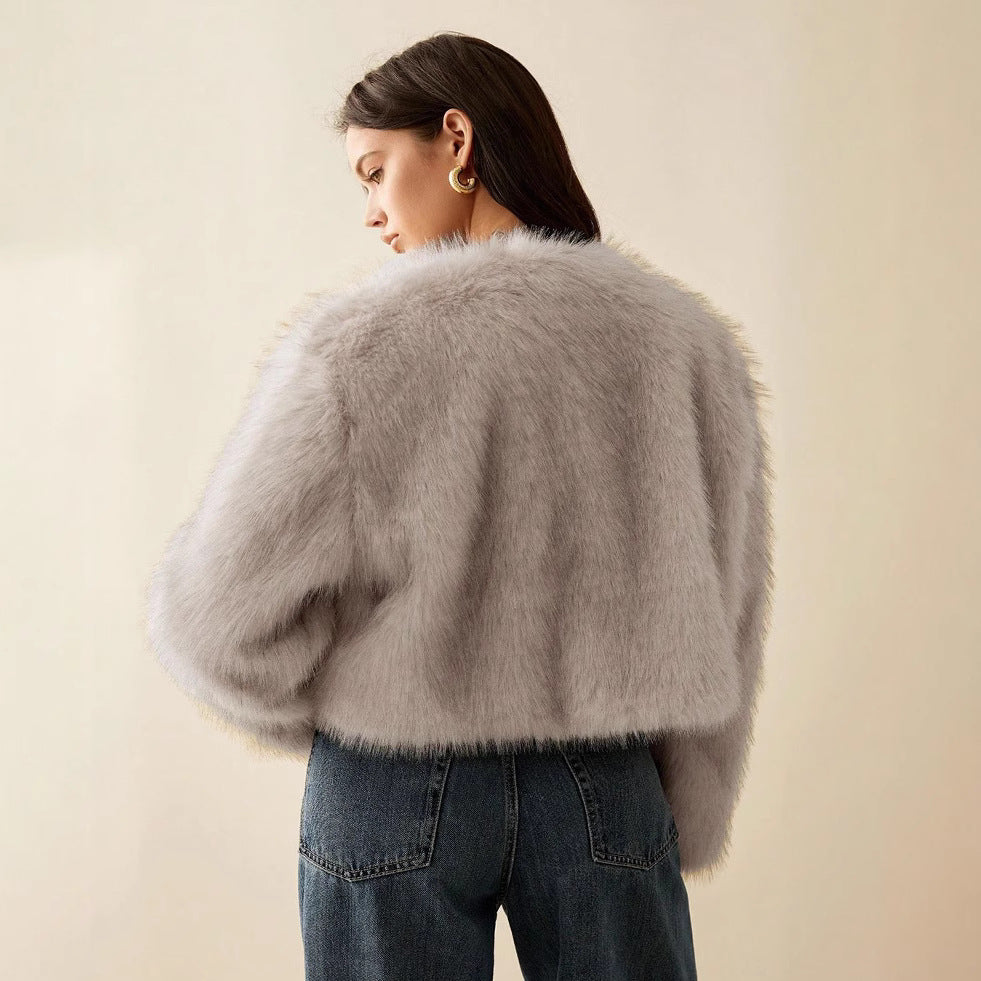 Ladies extravagant short sleeve fur jacket with voluminous sleeves Lune London