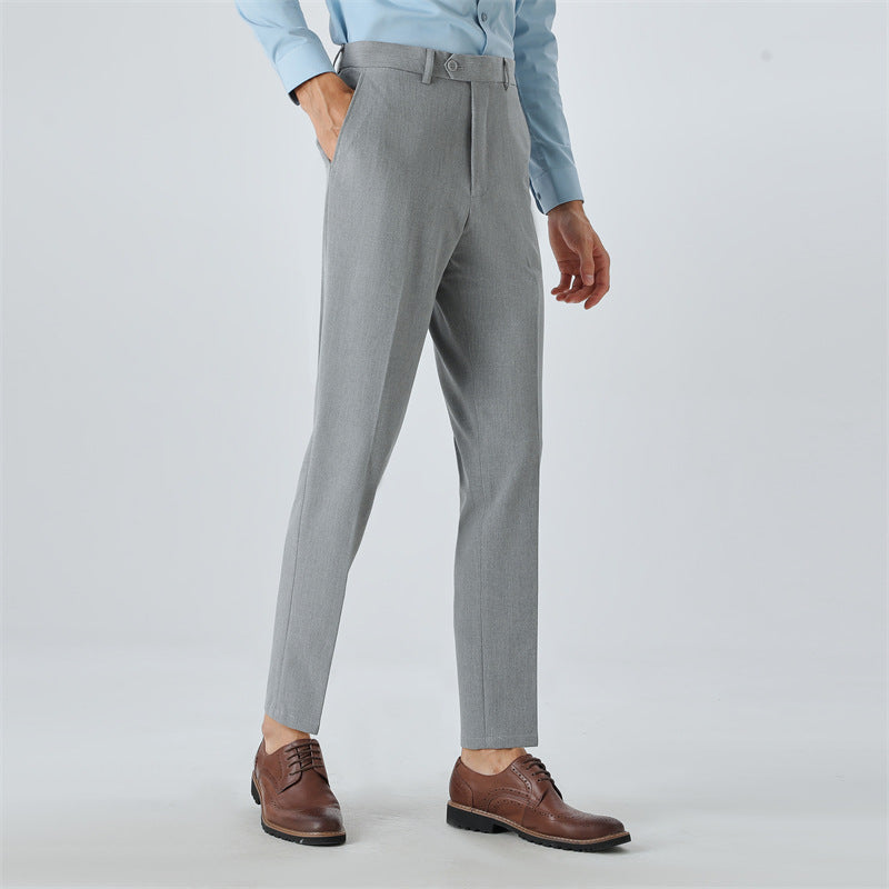 Elegant suit trousers for men with a slim fit and fine pattern Amarae