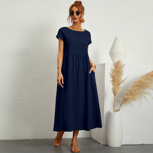 Robe maxi pour femmes avec une taille tendance et des poches latérales pratiques Chic & Stil