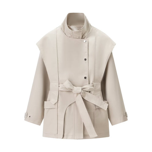 Veste trench à la mode pour femmes avec un col haut et des poches pratiques Chic & Stil