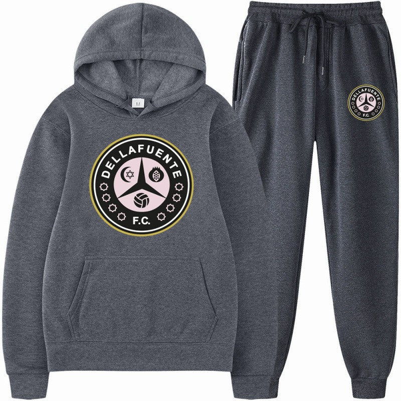 Women’s sweatshirt and jogging pants set with sporty club motif Chic & Stil