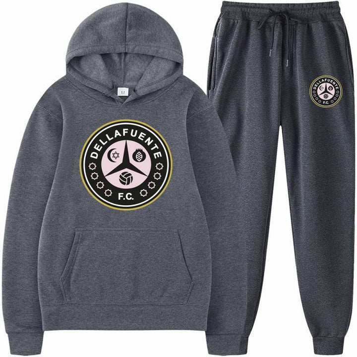 Women’s sweatshirt and jogging pants set with sporty club motif Chic & Stil
