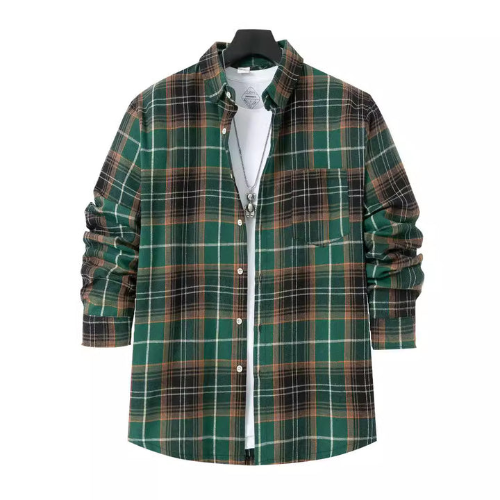 Plaid shirt for men with modern details and a practical chest pocket Lune London