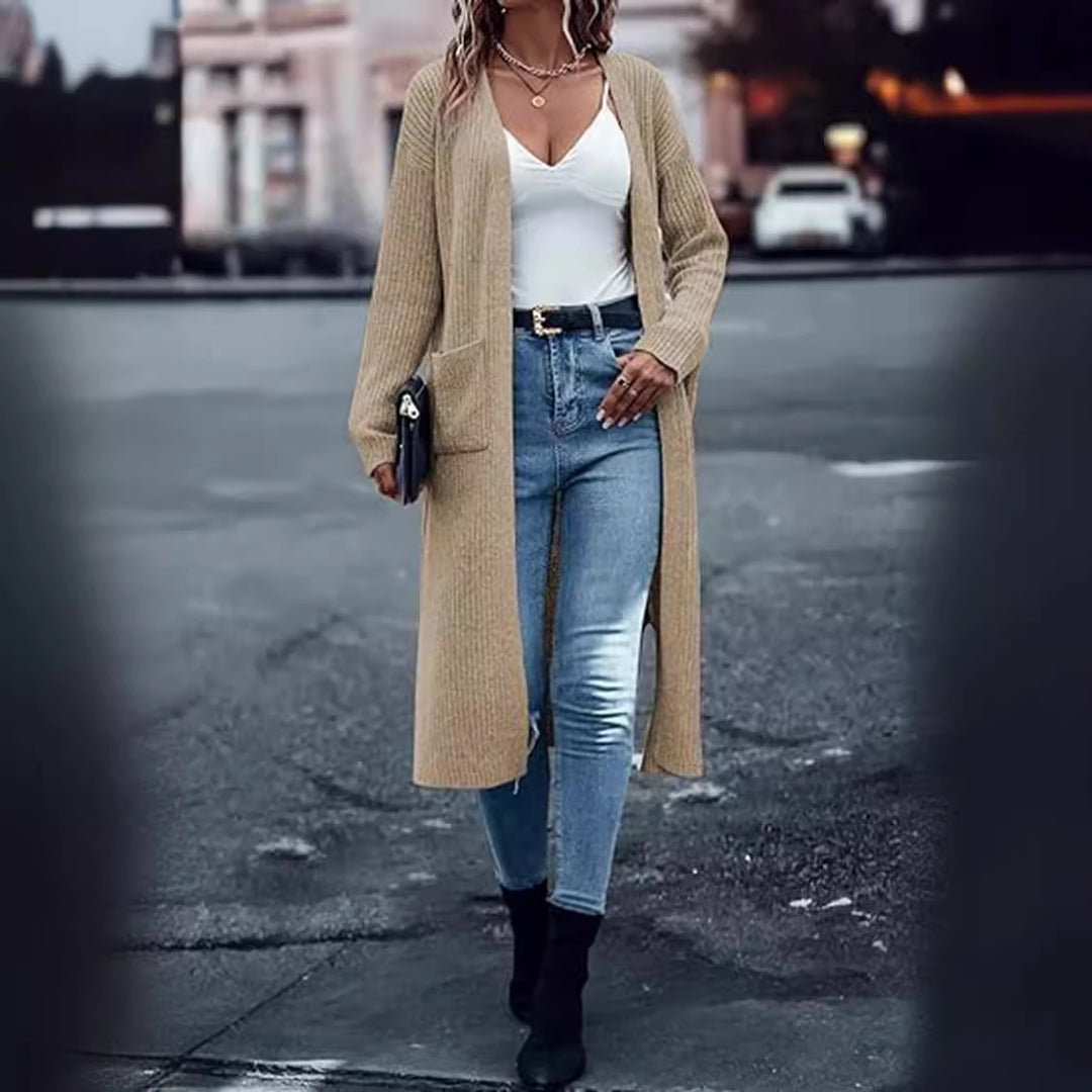 Women's knit coat with long sleeves and practical pockets Lune London