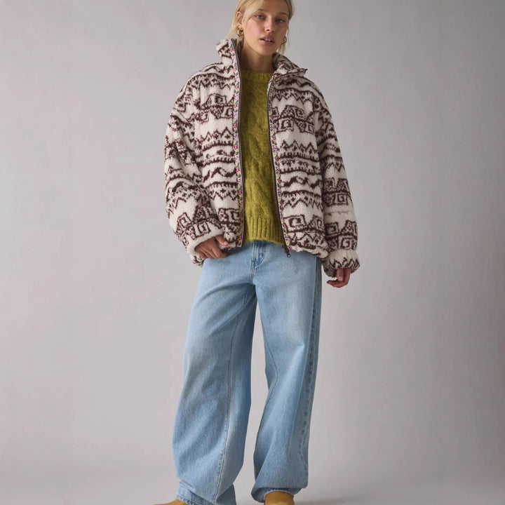 Veste en polaire tendance pour femmes avec des motifs folkloriques et un col haut Chic & Stil