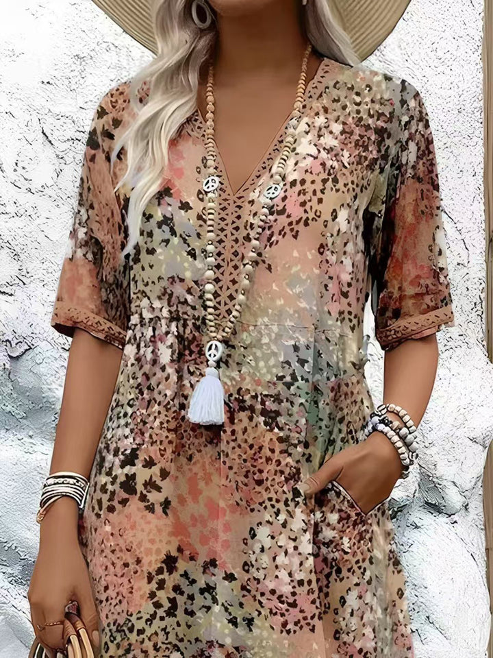 Fashion leisure dress for women with floral pattern and side pockets Lune London