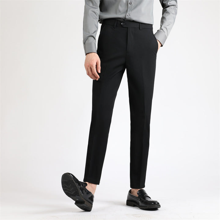 Elegant suit trousers for men with a slim fit and fine pattern Amarae