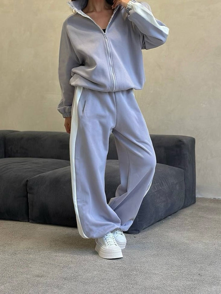 Women Sport Fleece Jogging Set with Practical Pockets and Full Zip Lune London
