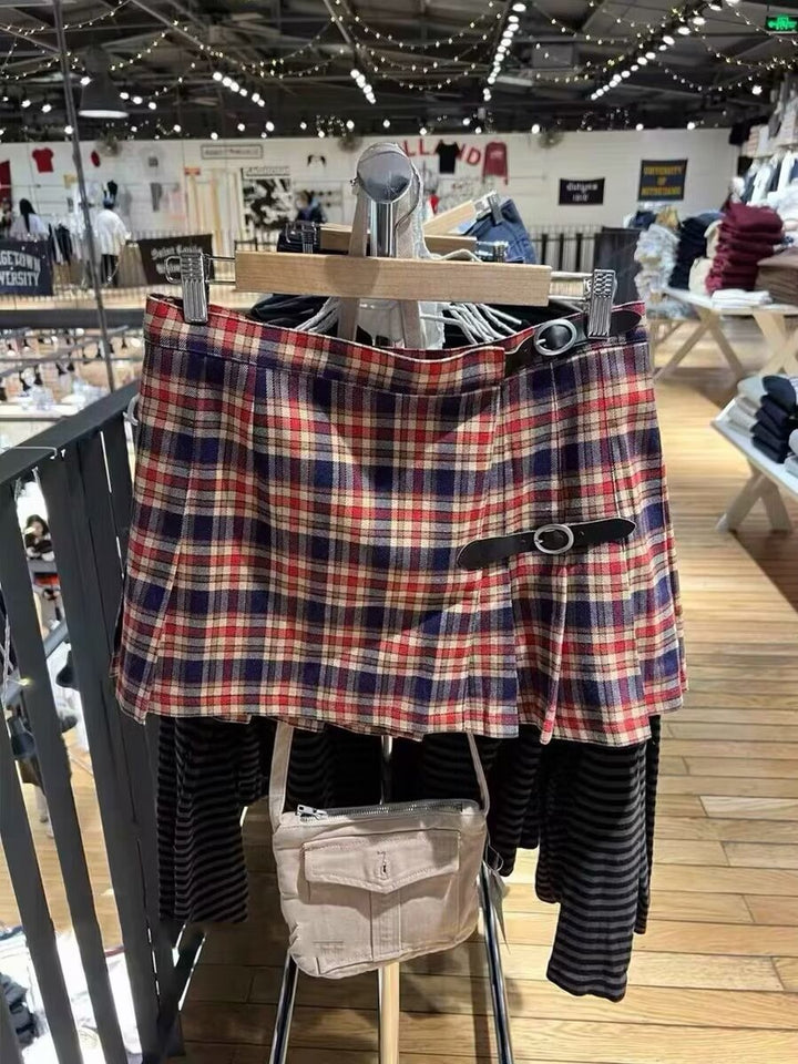 Pull tricoté pour femmes avec col et détails en volants Chic & Stil