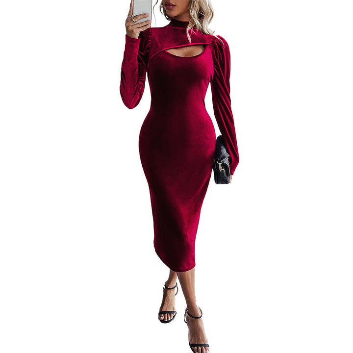 Robe midi en velours ajustée pour femme avec décolleté asymétrique et manches bouffantes Chic & Stil