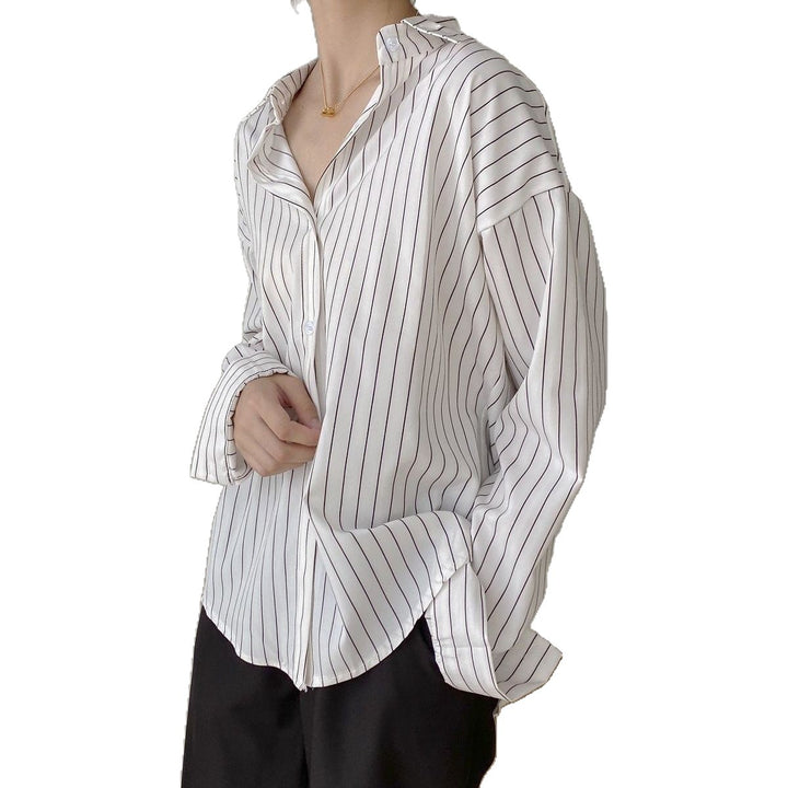 Blouse classique pour femmes avec fines rayures Chic & Stil