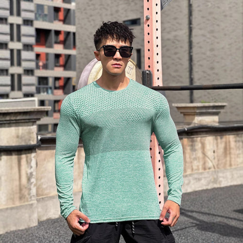 Men's long sleeve training T-shirt with breathable mesh design and moisture-wicking technology Amarae