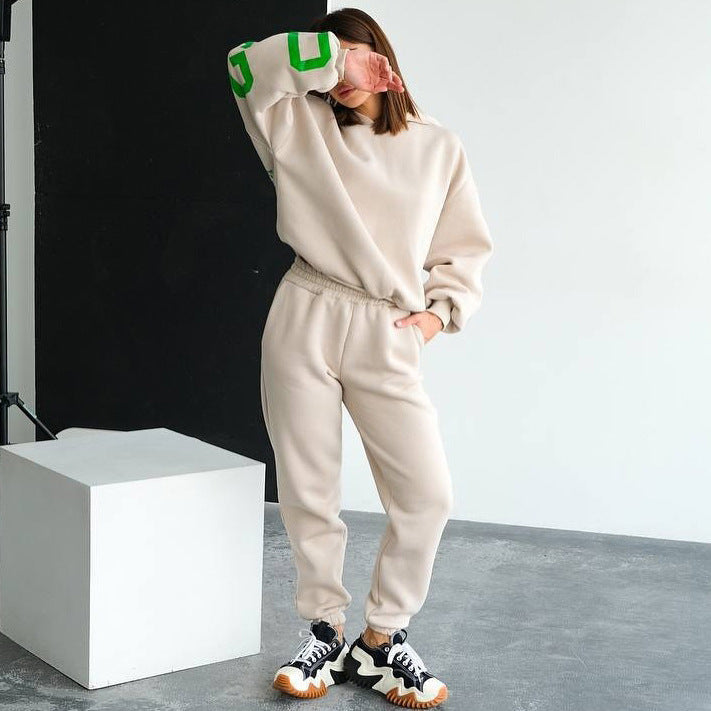 Oversized casual hoodie for women with sporty details Lune London