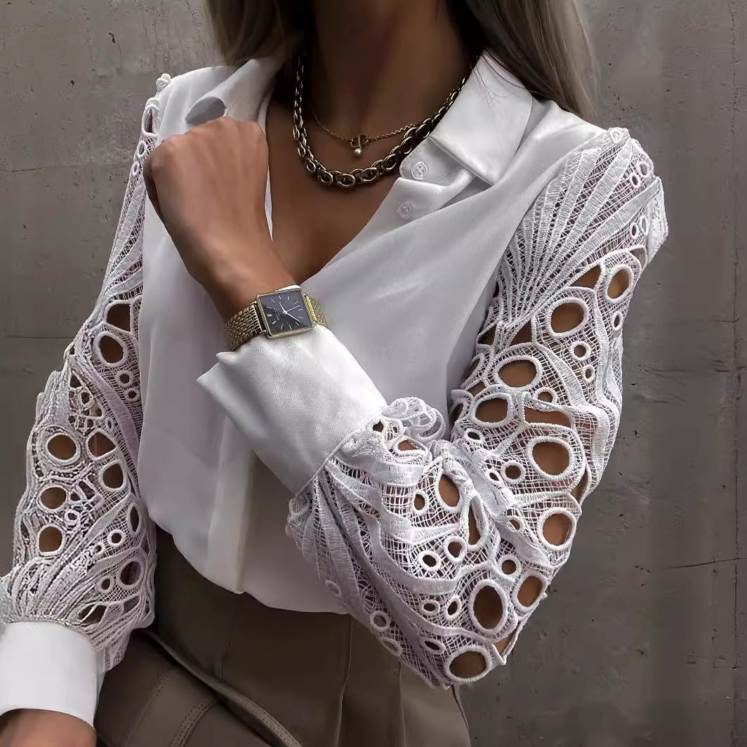 Ladies' blouse with voluminous lace sleeves and an elegant collar Lune London