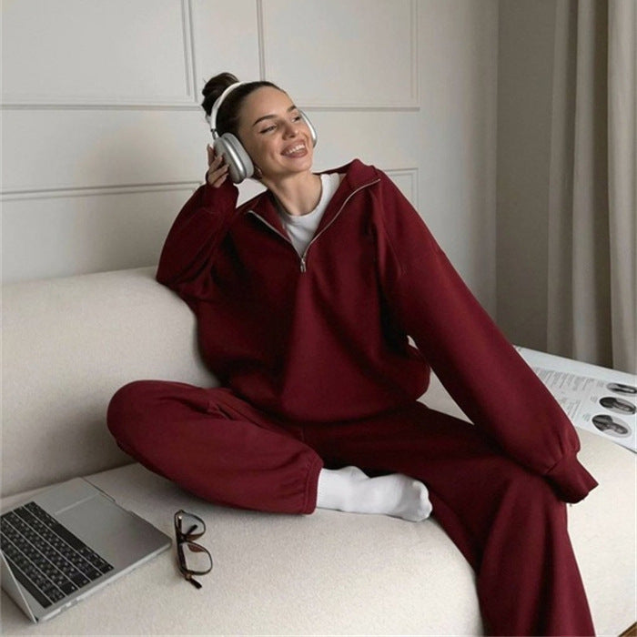 Women Fleece Sports Sweater with High Neck and Chic Zipper