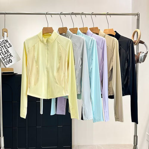 Veste fonctionnelle sportive pour femmes avec col haut Chic & Stil
