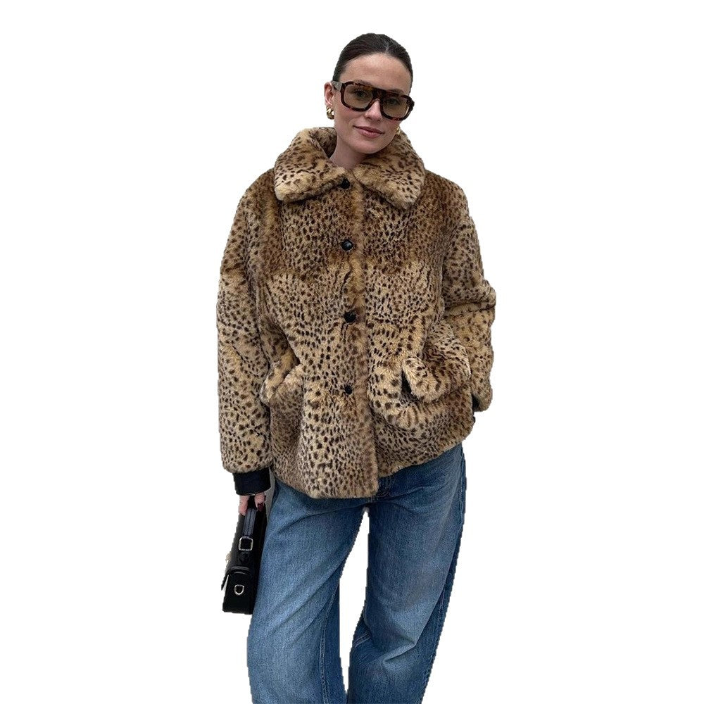 Women's Boxy Short Coat made of Faux Fur with Allover Leopard Print and Foldable Shawl Collar Amarae