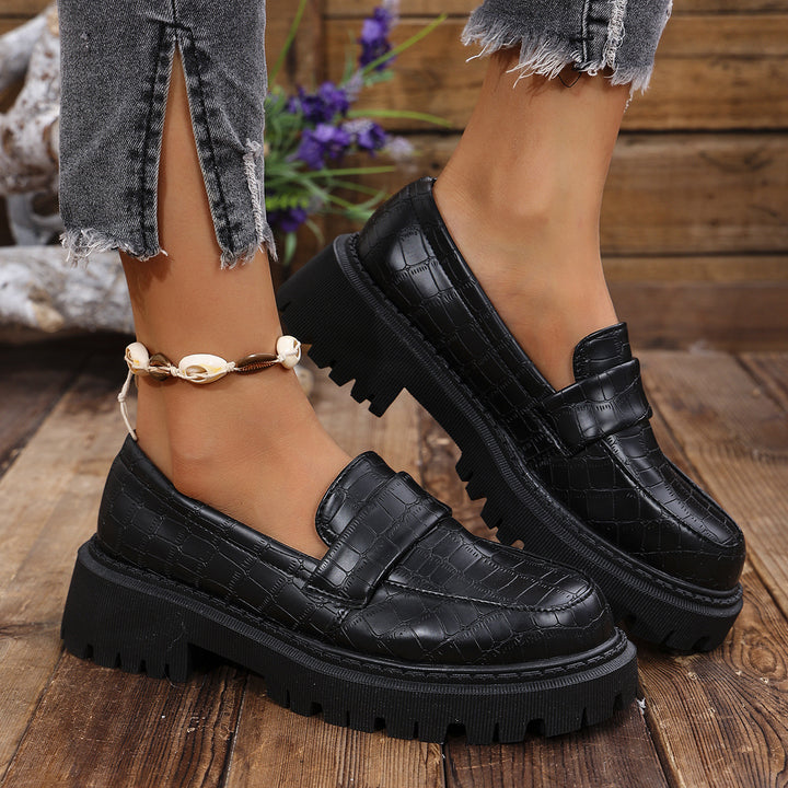 Women’s loafers with a modern croco design and a sturdy profile Lune London