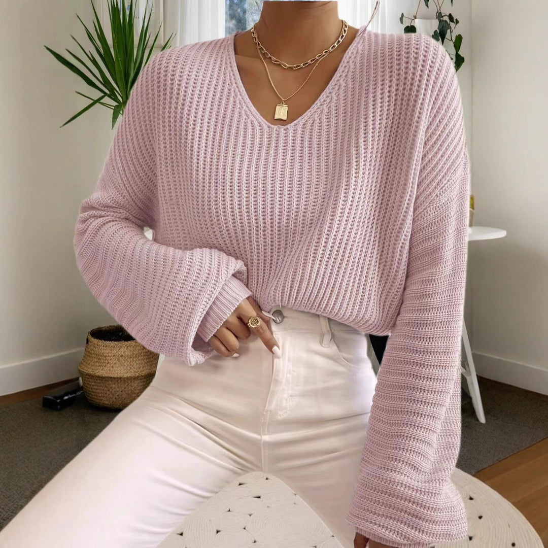 Pull en tricot aérien pour femmes avec col V large et manches longues Chic & Stil