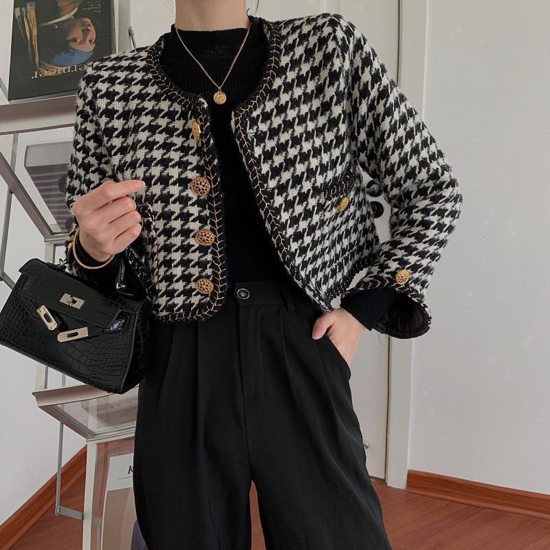 Designer jacket for women in houndstooth design with golden buttons Lune London