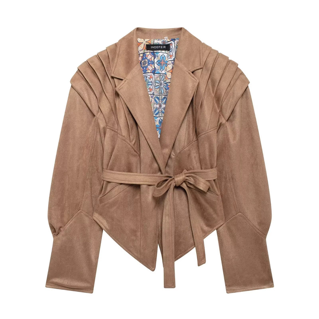Trendy faux leather jacket for women with fashionable belt and elegant cut Lune London