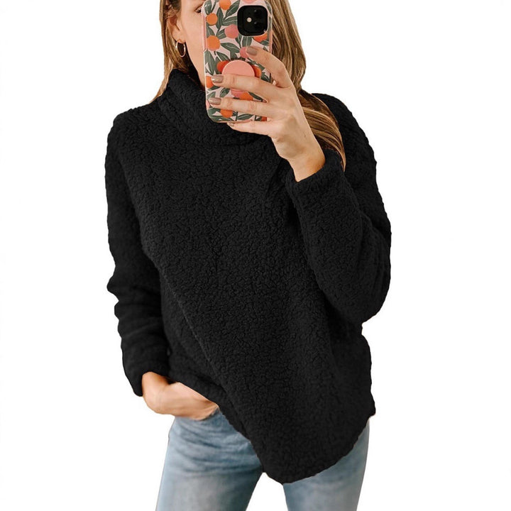 Pull en molleton confortable pour femmes avec col montant et surface texturée Chic & Stil