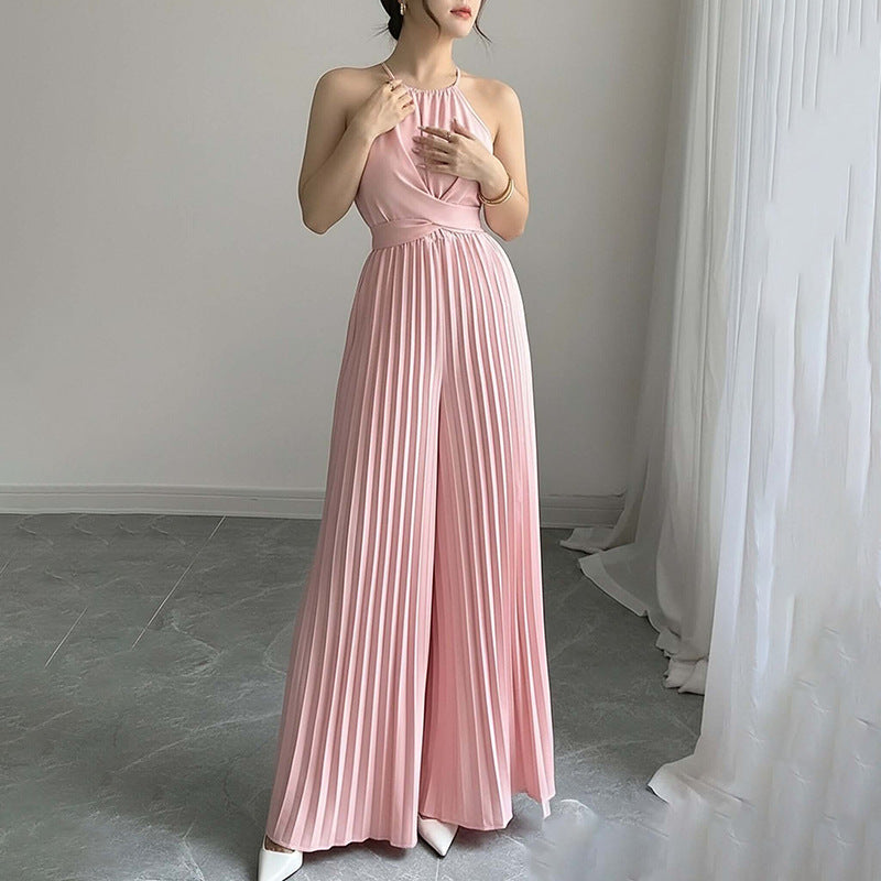 Combinaison plissée pour femmes avec décolleté profond et tailleur Chic & Stil