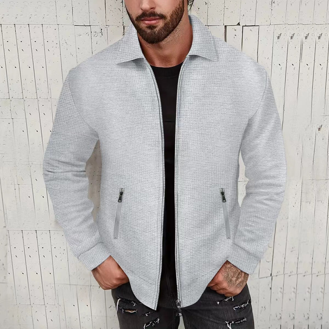 Men's lightweight vest with textured design and practical zip pockets Chic and style