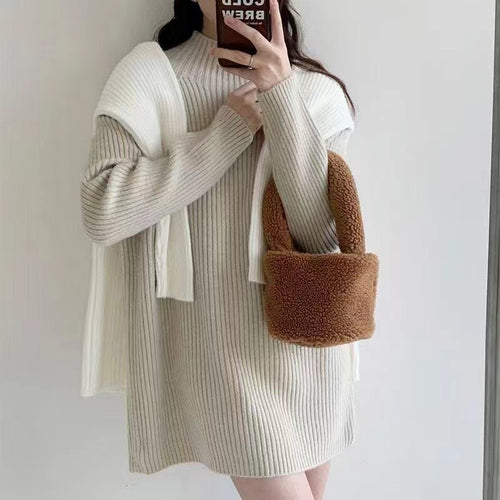 Knitted dress for women with a nice ribbed design and a high collar Amarae