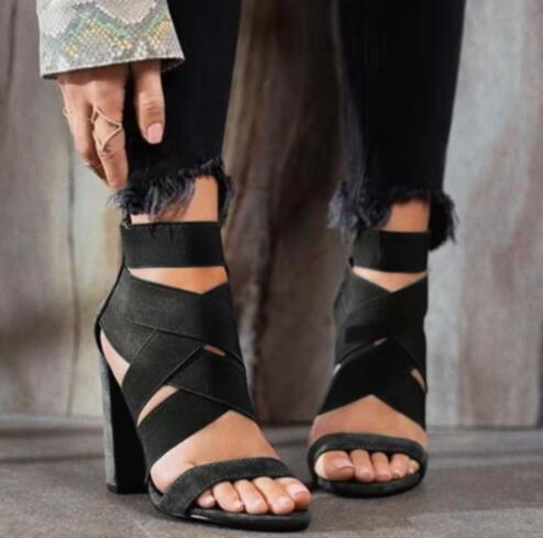 Women's sandals with elegant straps and a chic block heel