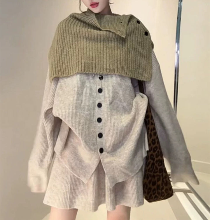 Ensemble tricoté pour femme avec design sans col et détail de bouton asymétrique Chic & Stil