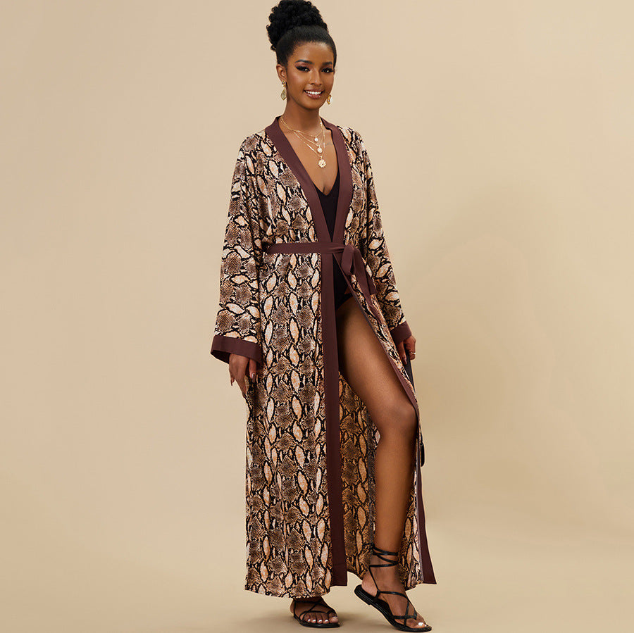 Ladies Luxurious Bathrobe with Exotic Pattern Chic Und Stil
