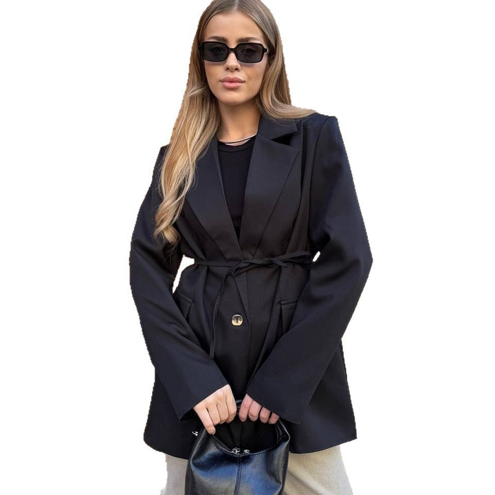 Elegant women's jacket with waist belt and practical pockets Lune London