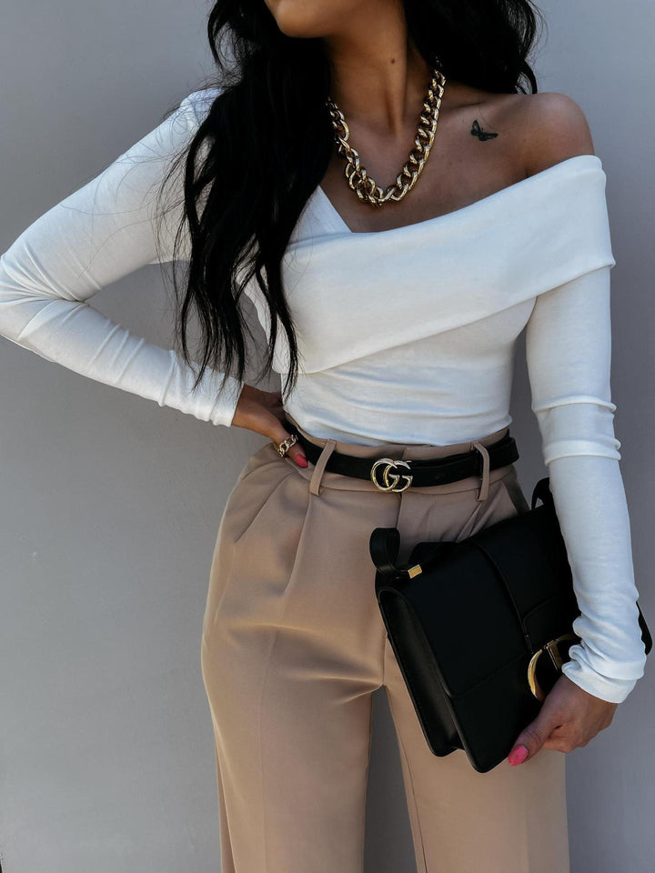 Ladies Off-Shoulder Top with elegant cut and long sleeves Lune London