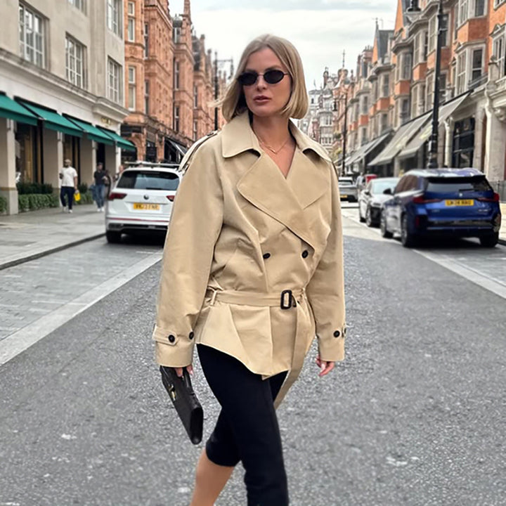 Trendy women's trench coat with elegant cut and practical pockets Lune London