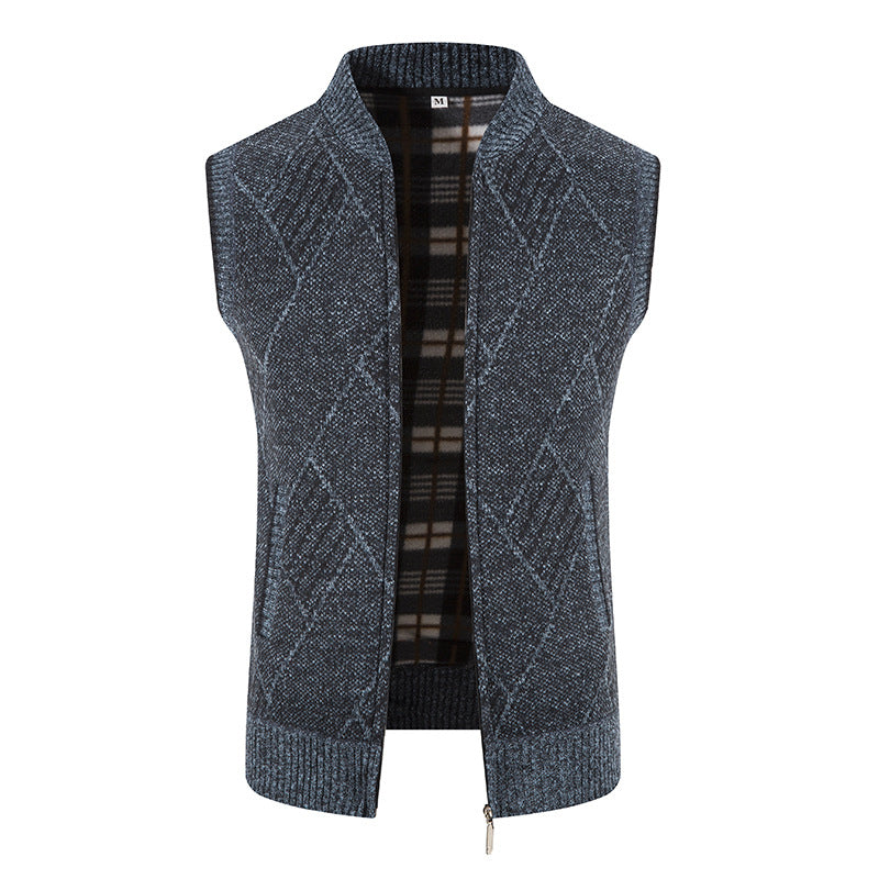 Men's knitted cardigan with a modern cable pattern and a practical zipper Lune London