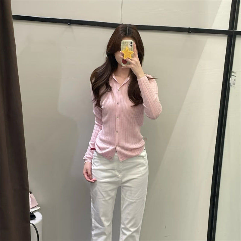 Blouse en tricot fin pour femmes avec col élégant et fermeture à bouton Chic & Stil