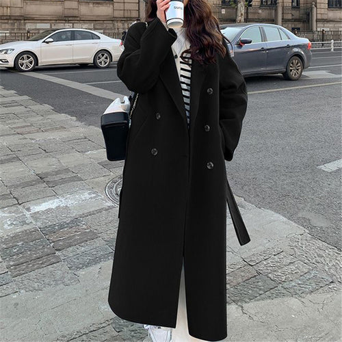 Elegant wool coat for ladies with double-breasted buttons and wide lapels Amarae