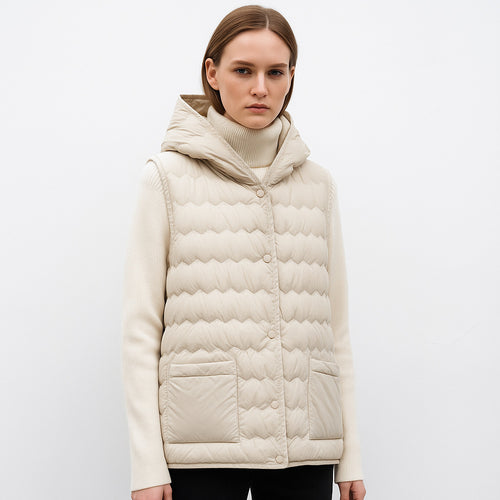 Ladies quilted gilet with hood Amarae