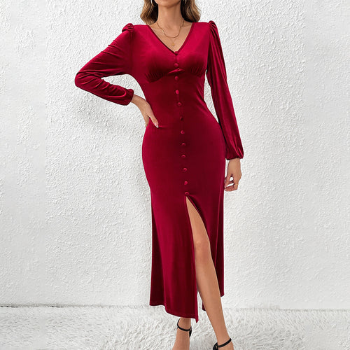 Robe midi en velours élégante pour femmes avec manches longues et décolleté en forme de cœur Chic & Stil