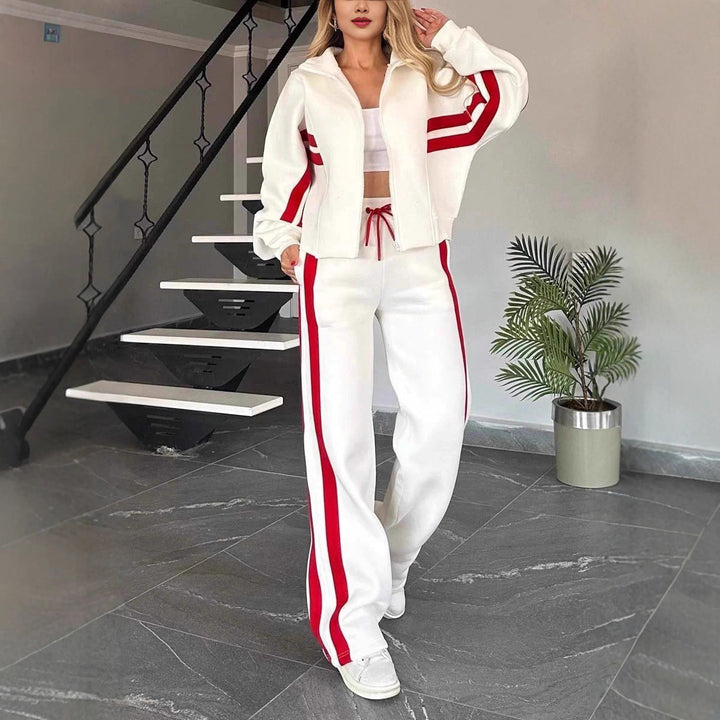 Women's sportswear with high collar and contrasting stripes Lune London