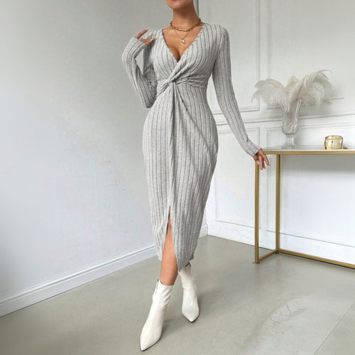 Robe midi moulante pour femme avec détail torsadé et fente sur le côté Chic & Stil